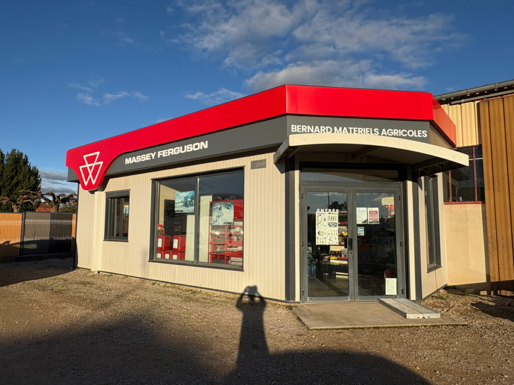 Enseigne intégrale panneau aluminum découpe