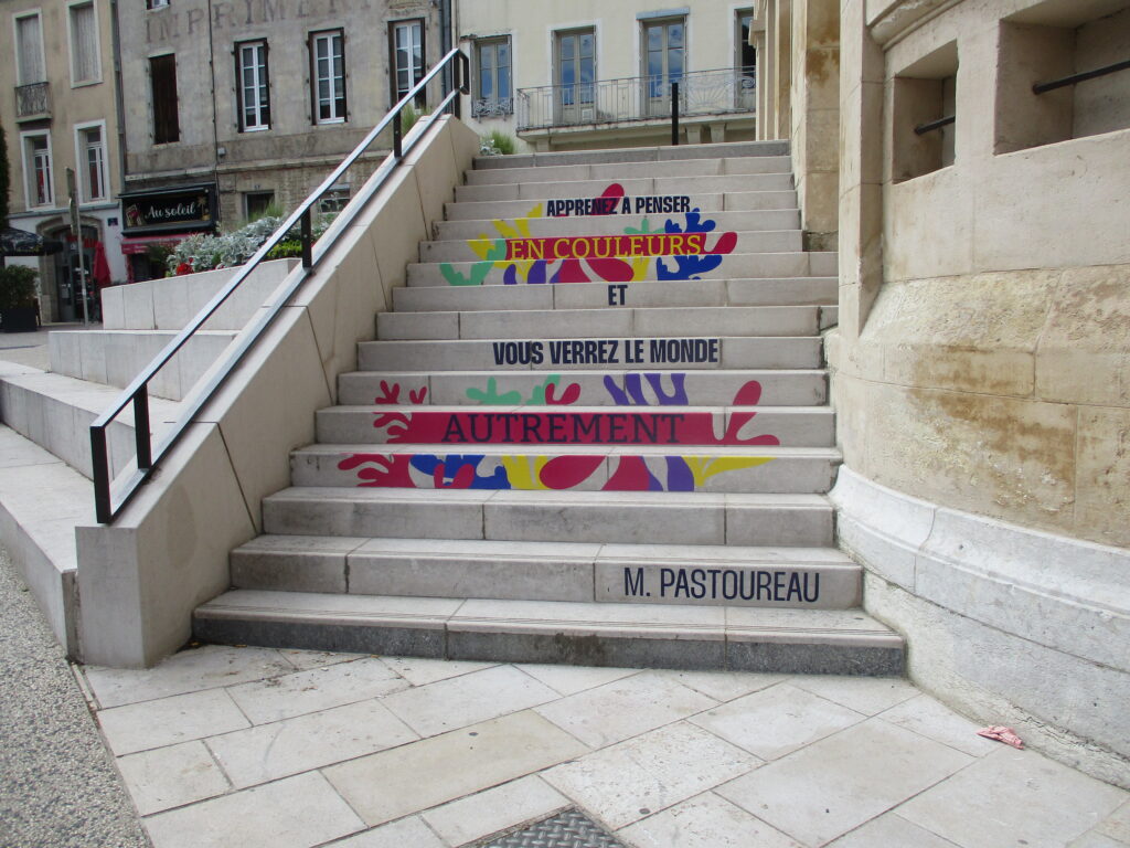 Escalier Dichroïque
